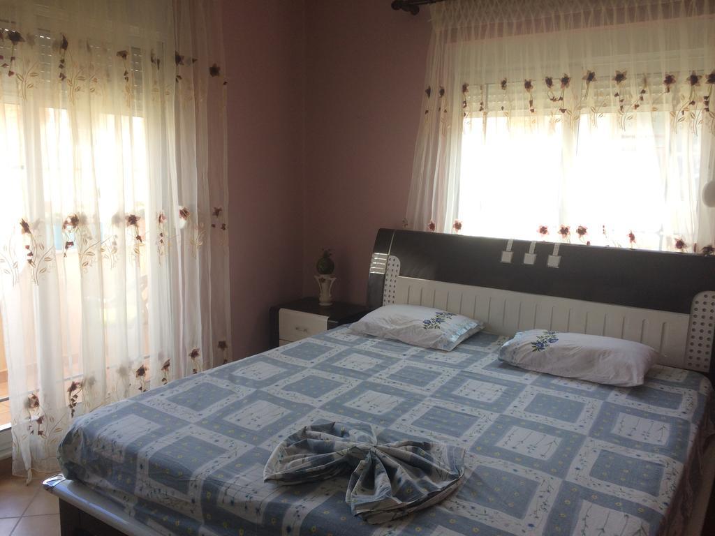Vila Ridvani Korça Exteriör bild