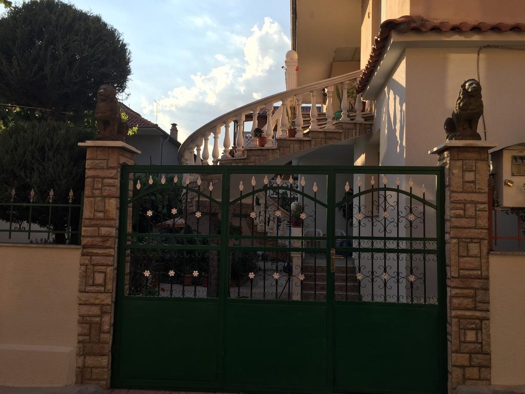 Vila Ridvani Korça Exteriör bild